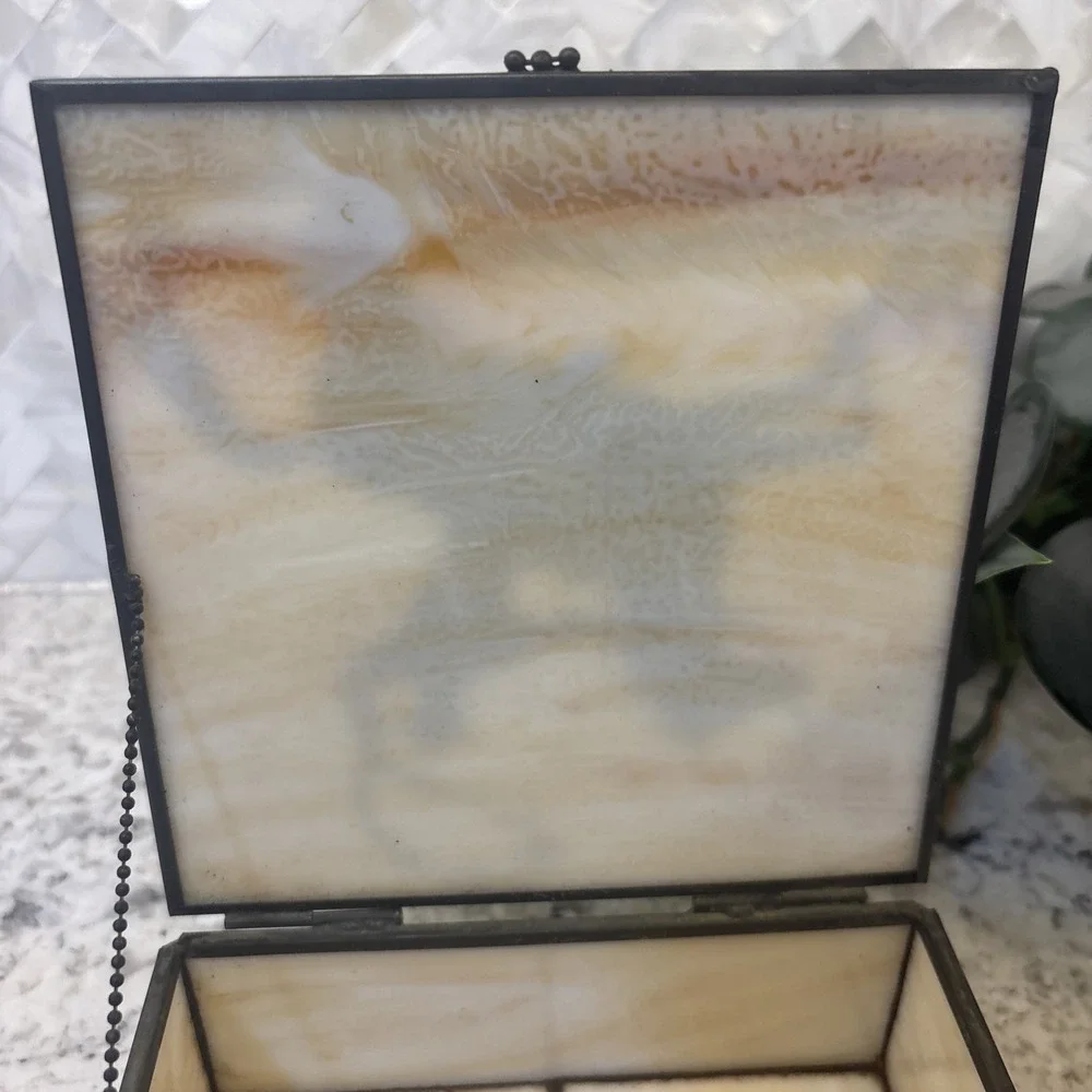 Vintage Western Slag Glass Trinket Jewelry‎ Box Metal Overlay Buckaroo Motif